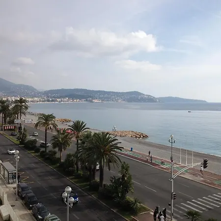 Apartamento Le Mirage, Sea Front View, 3 Bedrooms, 100m *